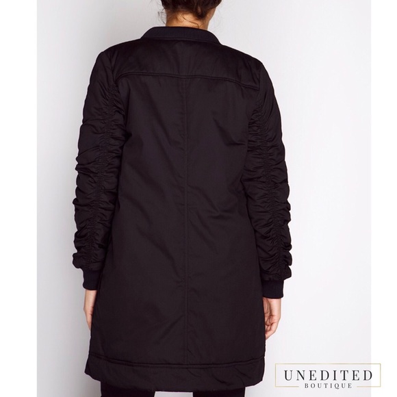 🏷 SALE - Oversized Bomber Jacket - Picture 4 of 5